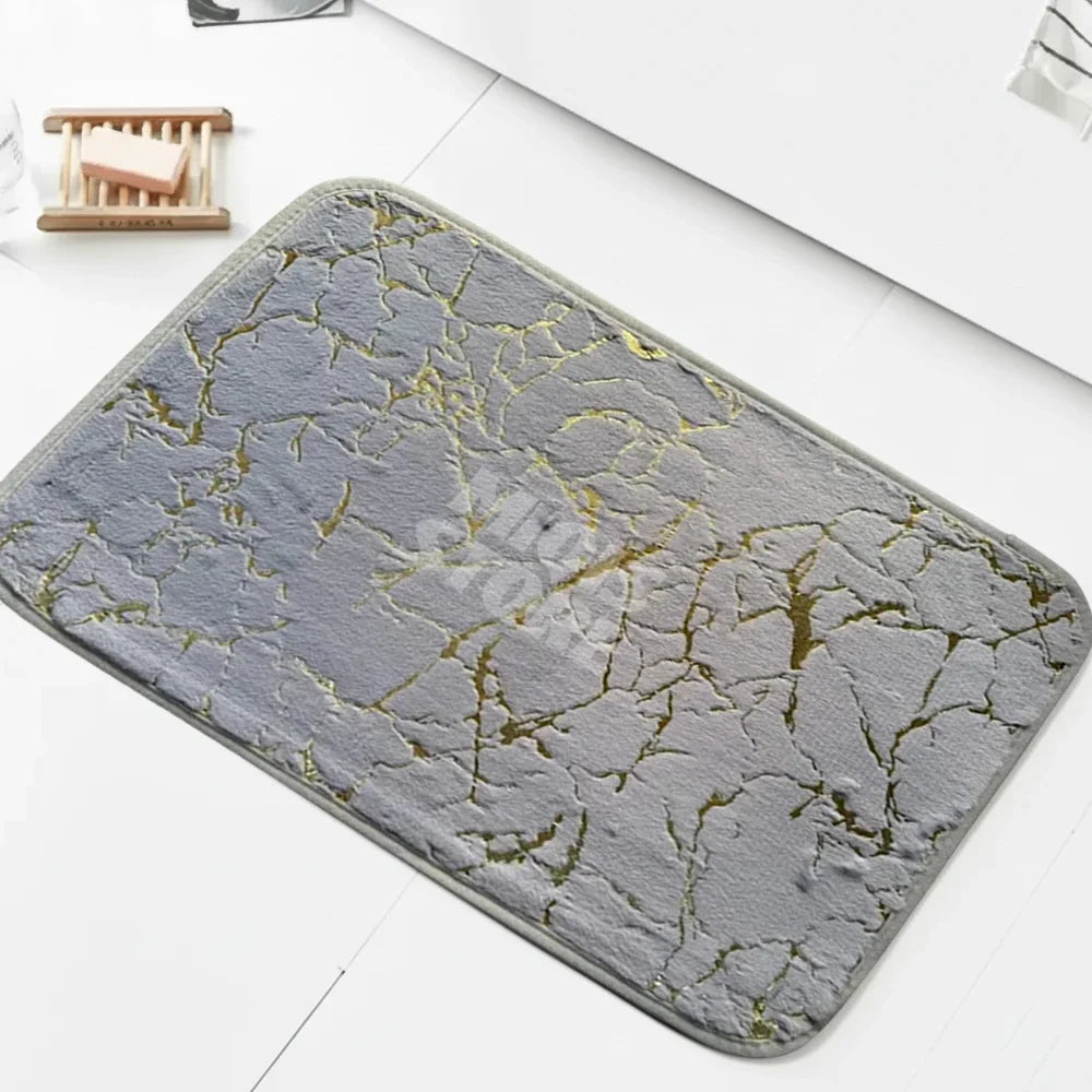 Luxurious Gold Stripe Faux Rabbit Fur Mat (Large Light Gray)