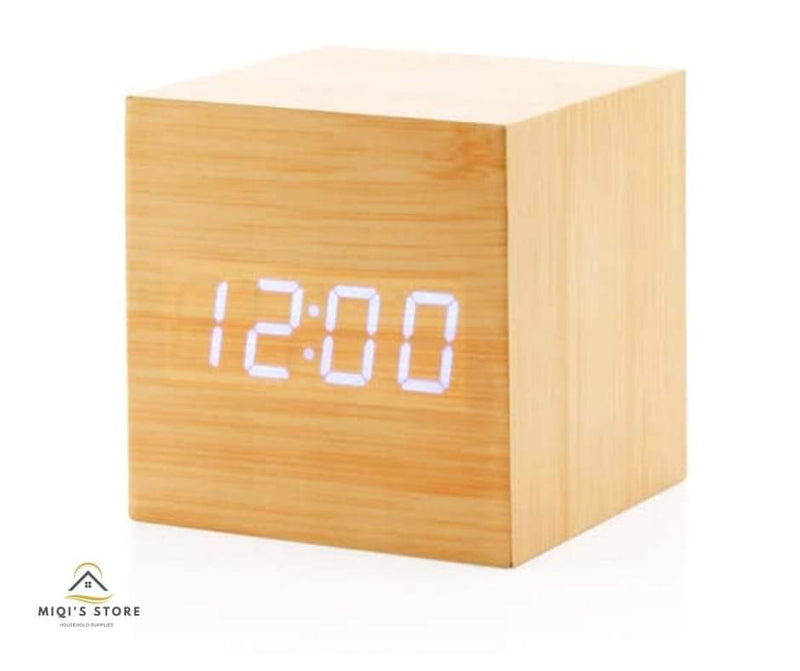 Rechargeable Square Wooden Alarm Clock Voice Control Snooze Function